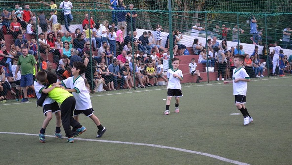 partita-di-un-precedente-torneo-giocata-sul-campo-di-camaro-superiore